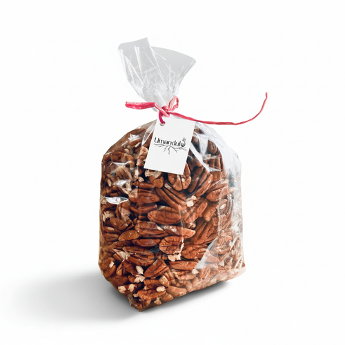 Pecan nuts with black and white Umandulo logo card